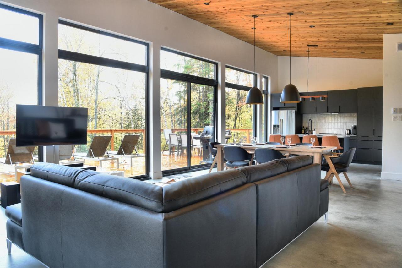 Kallm-Mont-Tremblant Chalet With Hot Tub, Pond & Beach On Private 7Acre Estate Lac-Superieur Exterior foto